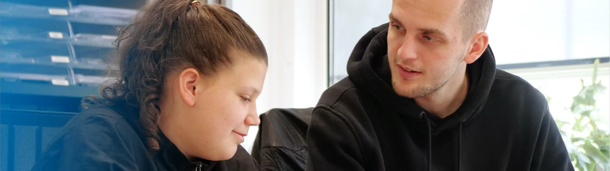 Inzicht, leraar en student gesprek doelen cropped afbeelding